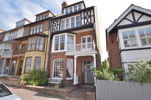 1 bedroom flat to rent, Cabbell Road, Cromer