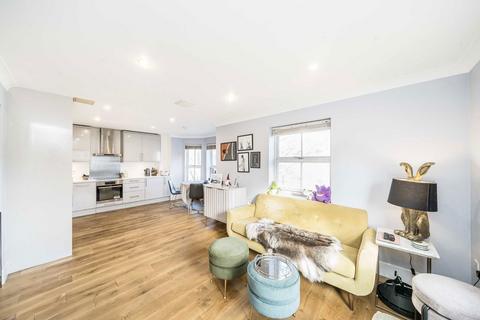 3 bedroom flat for sale, Northpoint Square, London NW1