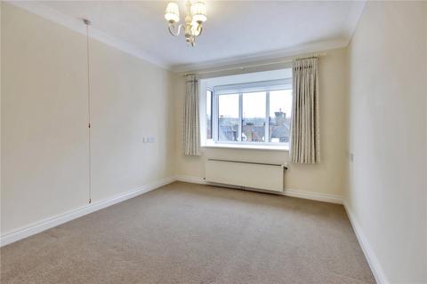 2 bedroom apartment for sale, Hoskins Road, Oxted, Surrey, RH8