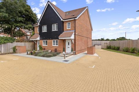 3 bedroom semi-detached house for sale, Richard Road, Chichester