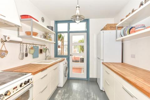 4 bedroom end of terrace house for sale, Highgrove Road, Portsmouth, Hampshire