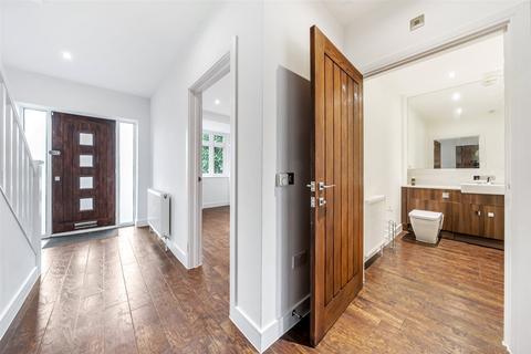 3 bedroom semi-detached house for sale, Kidbrooke Park Road, London