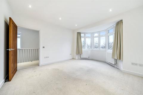 3 bedroom semi-detached house for sale, Kidbrooke Park Road, London