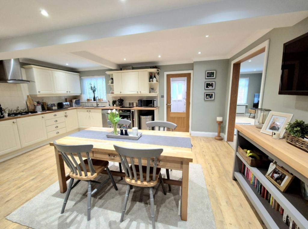 Dining Kitchen