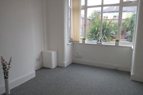 2 bedroom terraced house to rent, City Road, Wigan, WN5