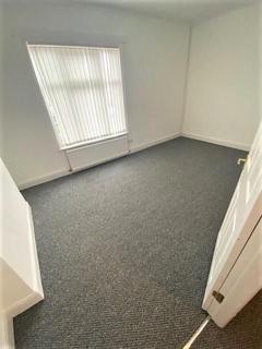 2 bedroom terraced house to rent, City Road, Wigan, WN5