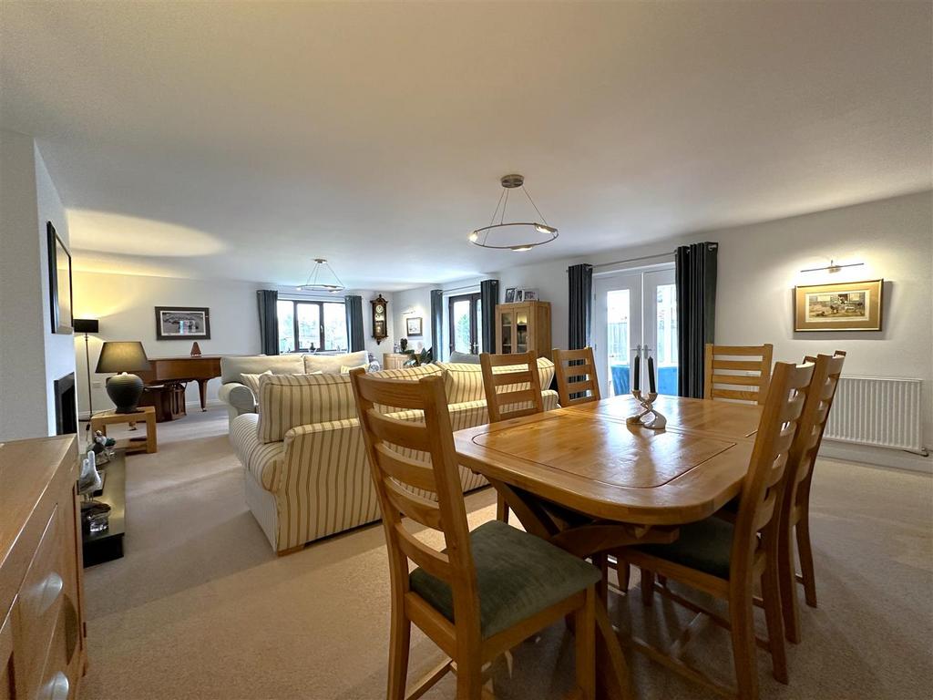 Substantial Living Room 806