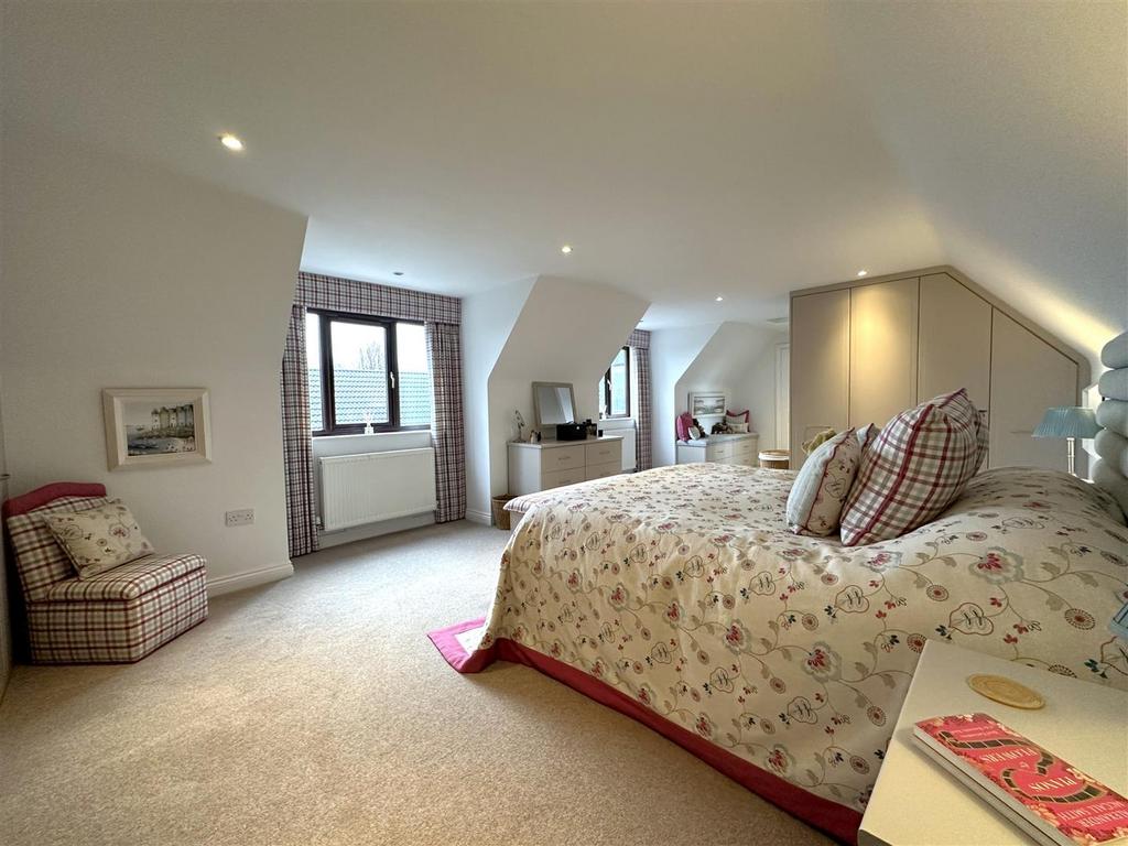 Bedroom One With En-Suite 735
