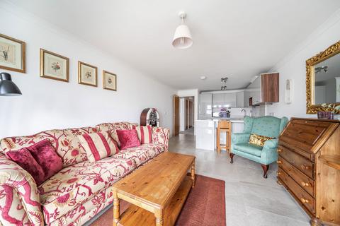 2 bedroom apartment for sale, Eastbourne Road, Godstone RH9