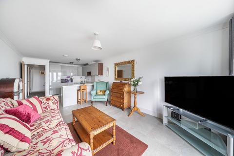 2 bedroom apartment for sale, Eastbourne Road, Godstone RH9