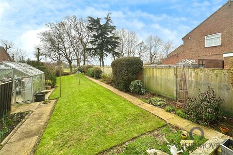 3 bedroom semi-detached house for sale, Kensington Close, Leicester LE2