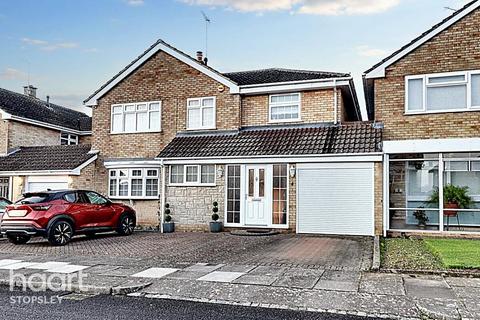 4 bedroom detached house for sale, Balcombe Close, Luton