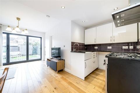 4 bedroom terraced house for sale, Trundleys Road, London SE8