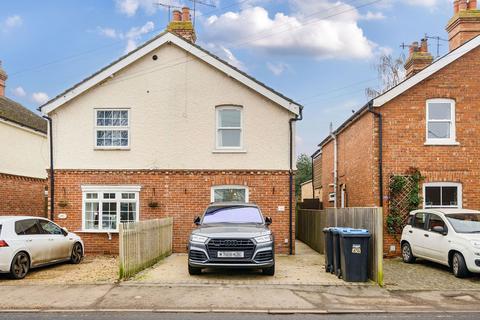 2 bedroom cottage for sale - Station Road, Lingfield RH7