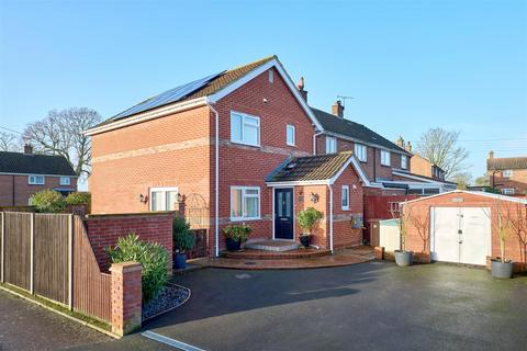 3 bedroom detached house for sale, Grove End, Eye IP21