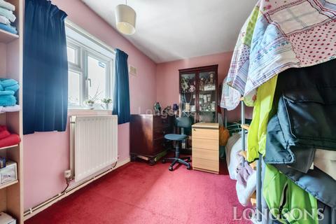 16 Boscombe Road, Watton, Thetford, IP25 6JS