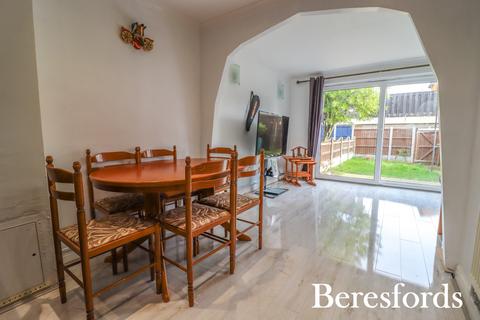 94 Tamarisk Road, South Ockendon, RM15 6HX