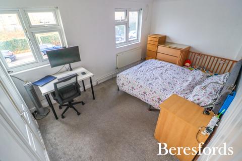 94 Tamarisk Road, South Ockendon, RM15 6HX