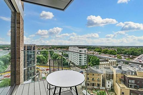 3 bedroom apartment to rent, Apo apartments TW8