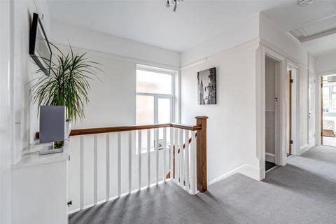 2 bedroom flat for sale, Pembroke Avenue, Worthing, West Sussex, BN11