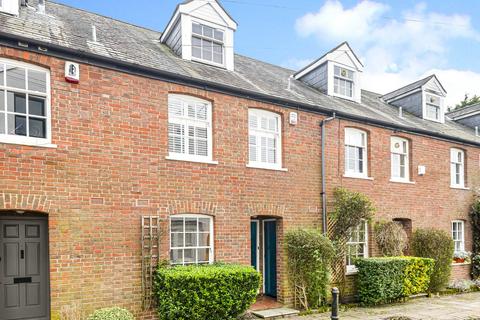 3 bedroom terraced house for sale, Crown Street, Harrow on the Hill Village Conservation Area