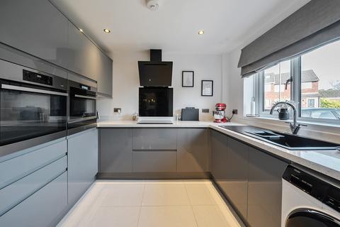 4 bedroom end of terrace house for sale, Oakhill Avenue, Bristol BS30