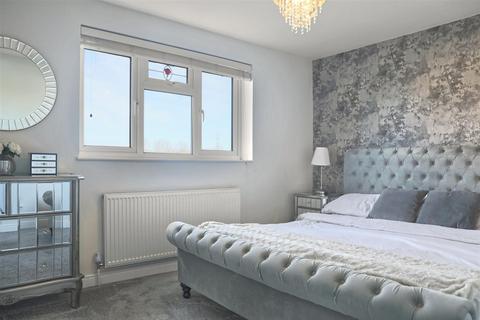 105 Mill Lane, Cheshunt, Waltham Cross, EN8 0JX