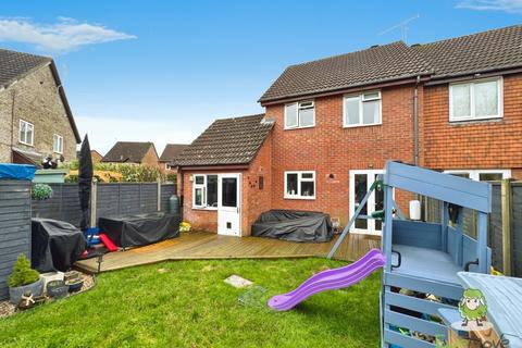 3 bedroom semi-detached house for sale, Renown Way, Chineham, Basingstoke, Hampshire, RG24