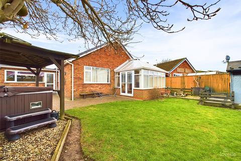 3 bedroom detached bungalow for sale, Parkdale, North Lincolnshire DN18