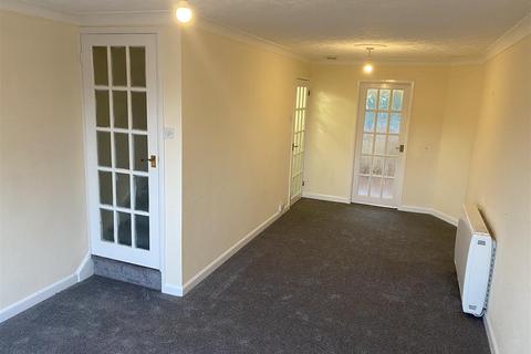 2 bedroom terraced house to rent, Danescroft, Stourport-On-Severn