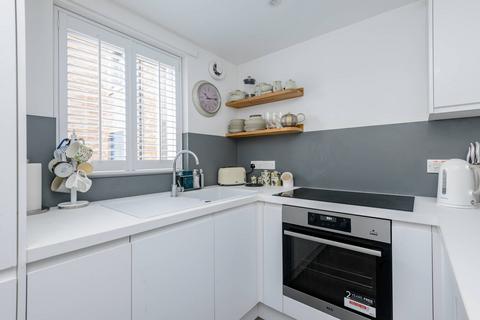 3/7 North Werber Park, Edinburgh, EH4 1SY