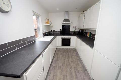 3 bedroom terraced house for sale, Earls Drive, Low Fell