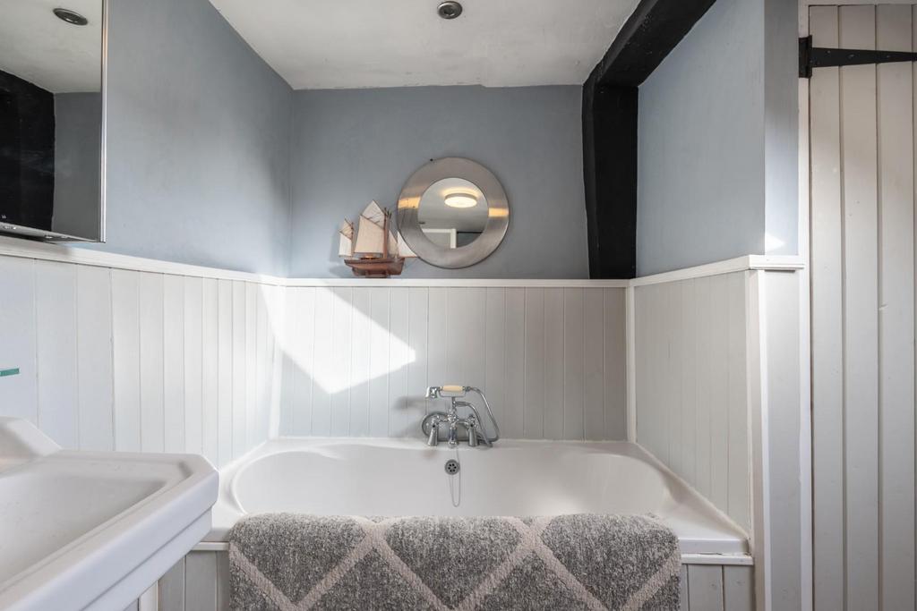 Bathroom-2.jpg