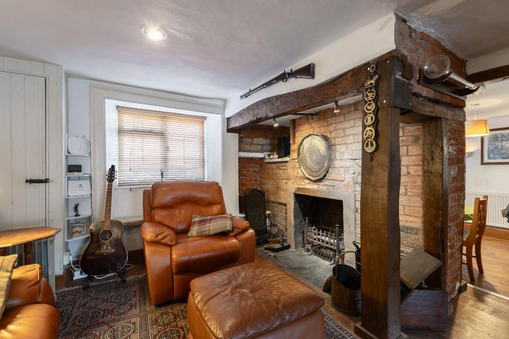 Living room-1.jpg
