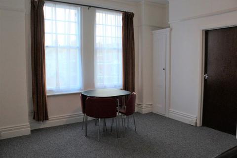 1 bedroom flat to rent, Priory Avenue, Hastings