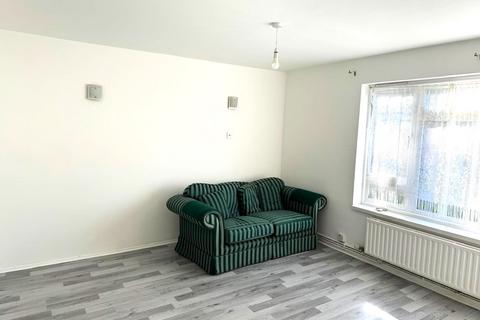 2 bedroom flat for sale, Pipers Green, Kingsbury, NW9