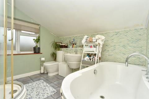 47 Mount Road, Rochester, ME1 3NH