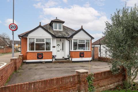 3 bedroom bungalow for sale, Chessington Road, Epsom KT19