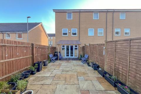 3 bedroom end of terrace house for sale, Wood Street, Patchway, Bristol, Gloucestershire, BS34