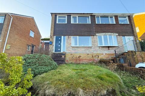 3 bedroom semi-detached house for sale, Smithy Moor Avenue, Stocksbridge, S36