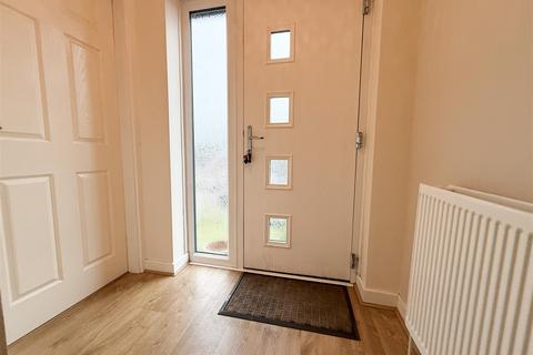 3 bedroom semi-detached house for sale, Smithy Moor Avenue, Stocksbridge, S36