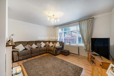 3 bedroom house to rent, Deeside Road London SW17