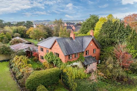 4 bedroom detached house for sale, Middleton Road, Oswestry, SY11