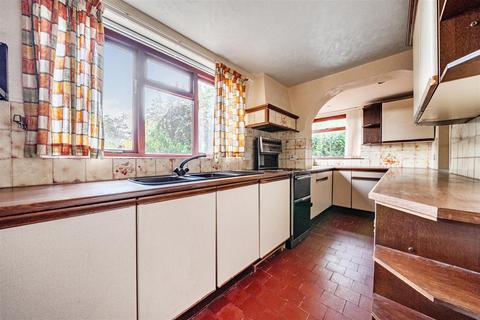 4 bedroom detached house for sale, Middleton Road, Oswestry, SY11