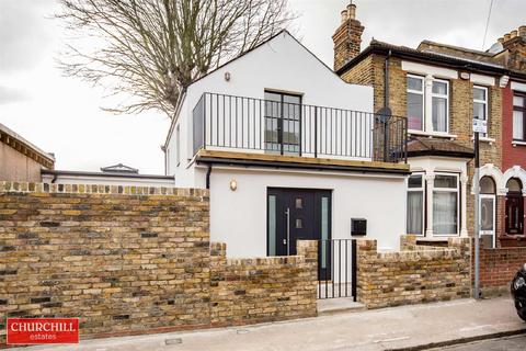 2 bedroom end of terrace house for sale, Lorne Road, Walthamstow