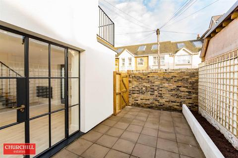 1a Lorne Road, London, E17 7PX