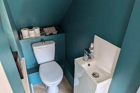 132 Wombourne Park, Wombourne, Wolverhampton, WV5 0LY