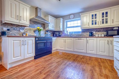 4 bedroom detached house for sale, Broad Lane, Nottingham NG16