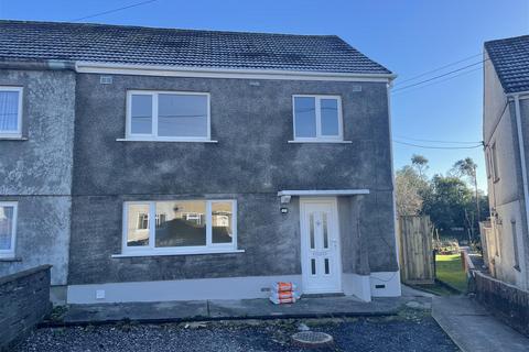 3 bedroom semi-detached house to rent, Arfryn, Ammanford SA18