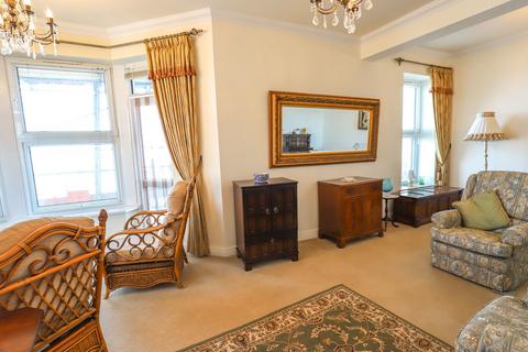 2 bedroom apartment for sale, Morecambe LA4